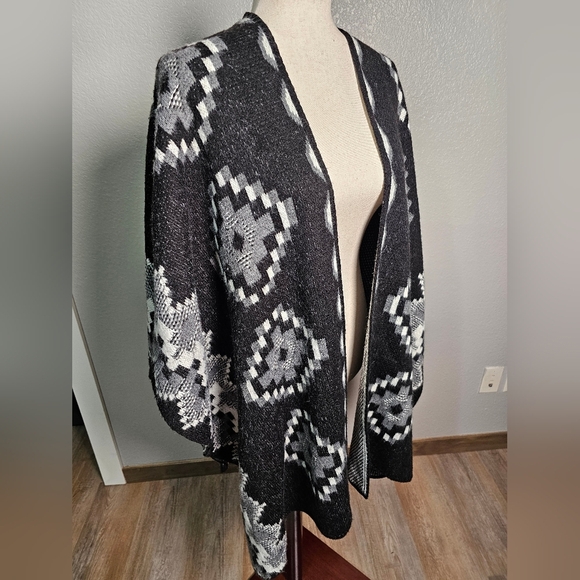 Black and White Geometric Reversible Poncho, Ruana, Shall Wrap Black Grey White - Picture 5 of 7